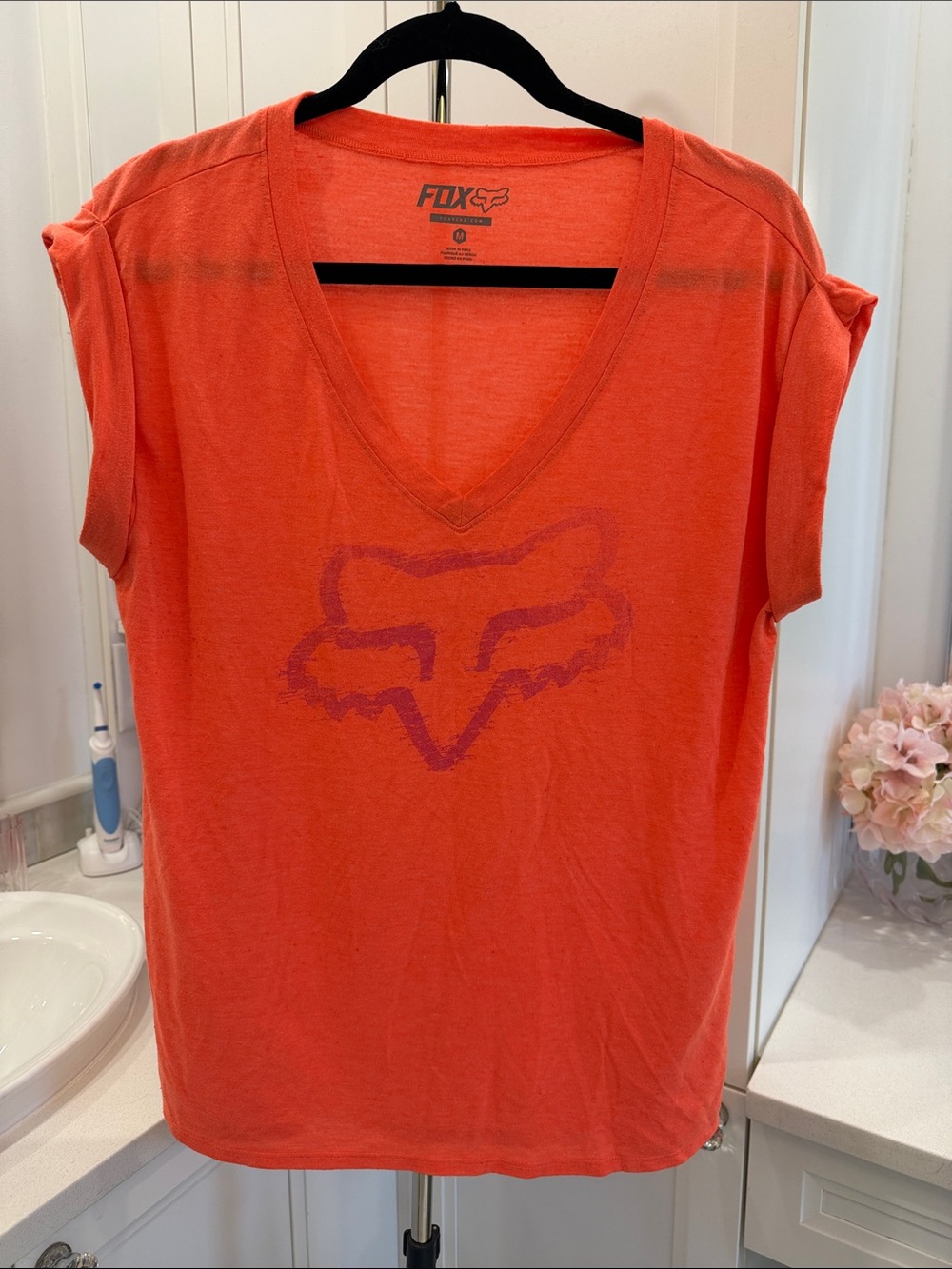 Fox Women's V-Neck Logo Tee in Coral Orange